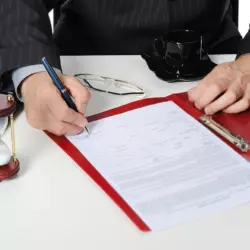 В каких случаях можно отменить дарственную на квартиру. Пояснения юриста